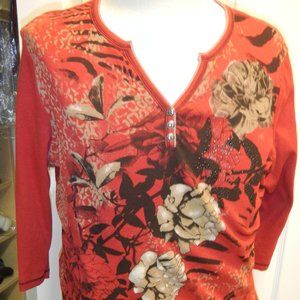Red/Floral Vneck henley Tshirt